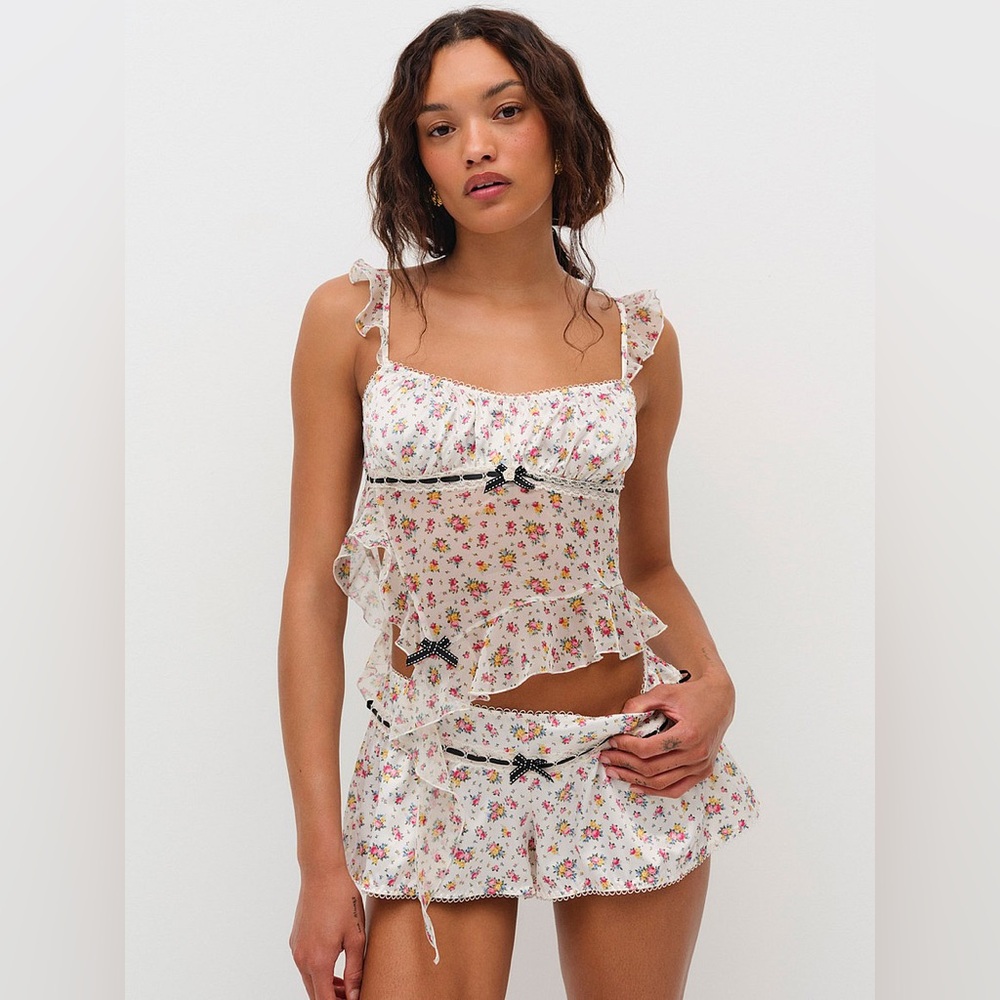 For Love & Lemons M Pajama Night Set ‘Samantha’ Floral Satin Ruffle Top & Shorts
